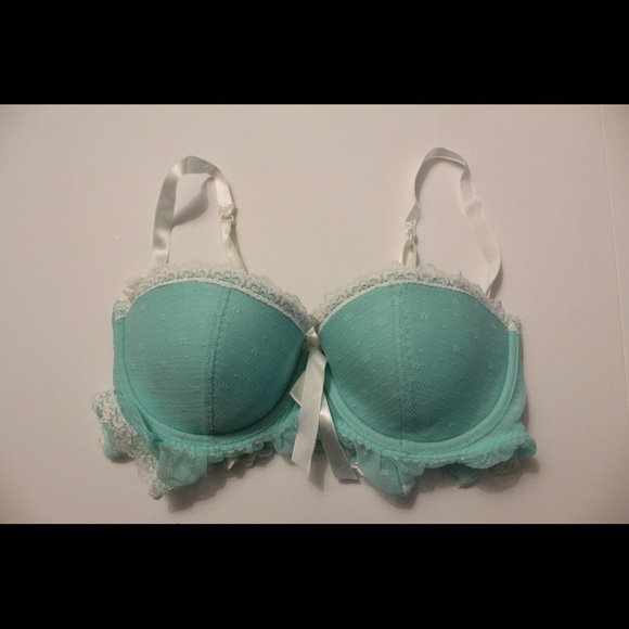 Victoria’s Secret sexy little things 34C - Picture 12 of 15